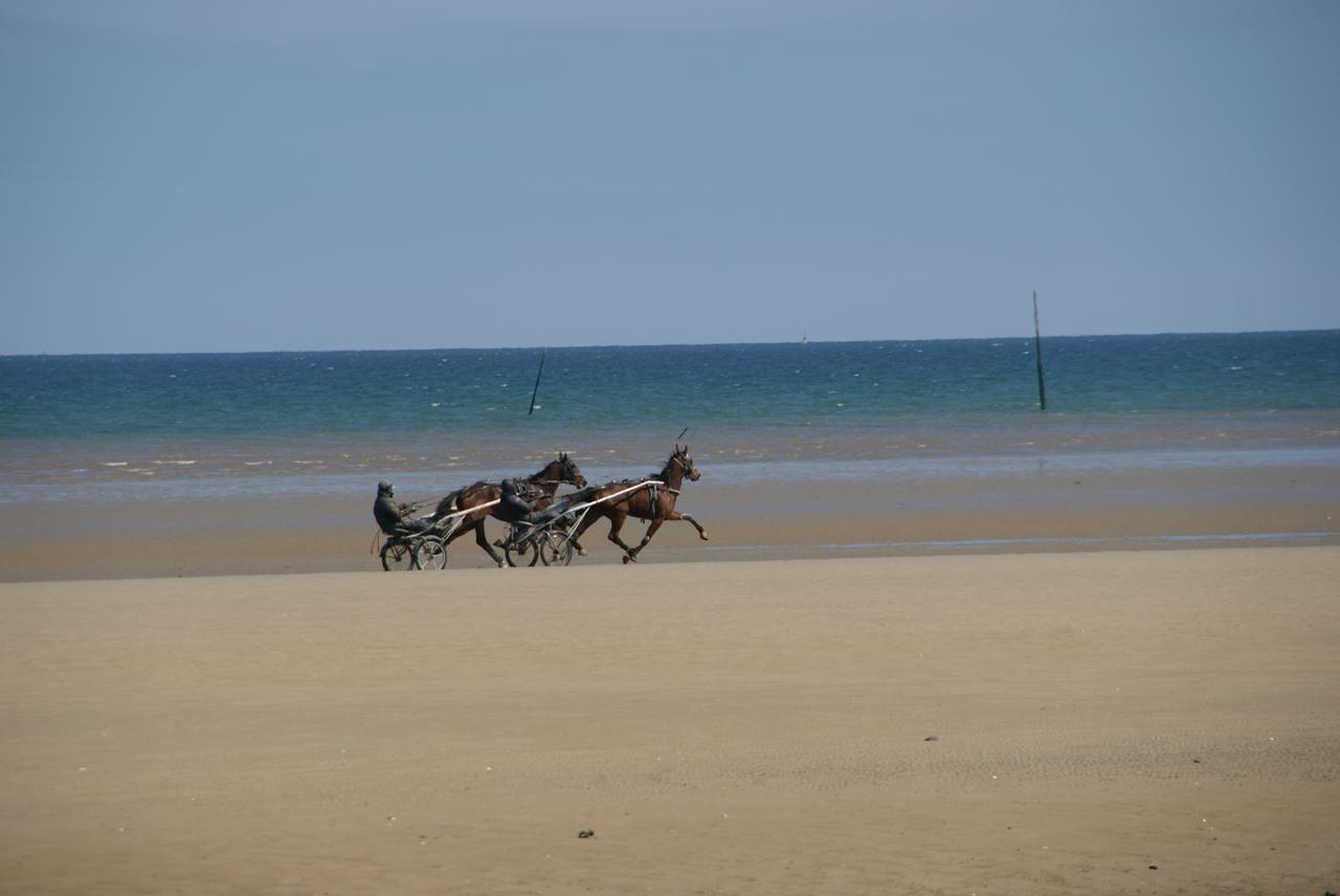 Utah Beach Bed & Breakfast Sainte-Marie-du-Mont  Exterior foto